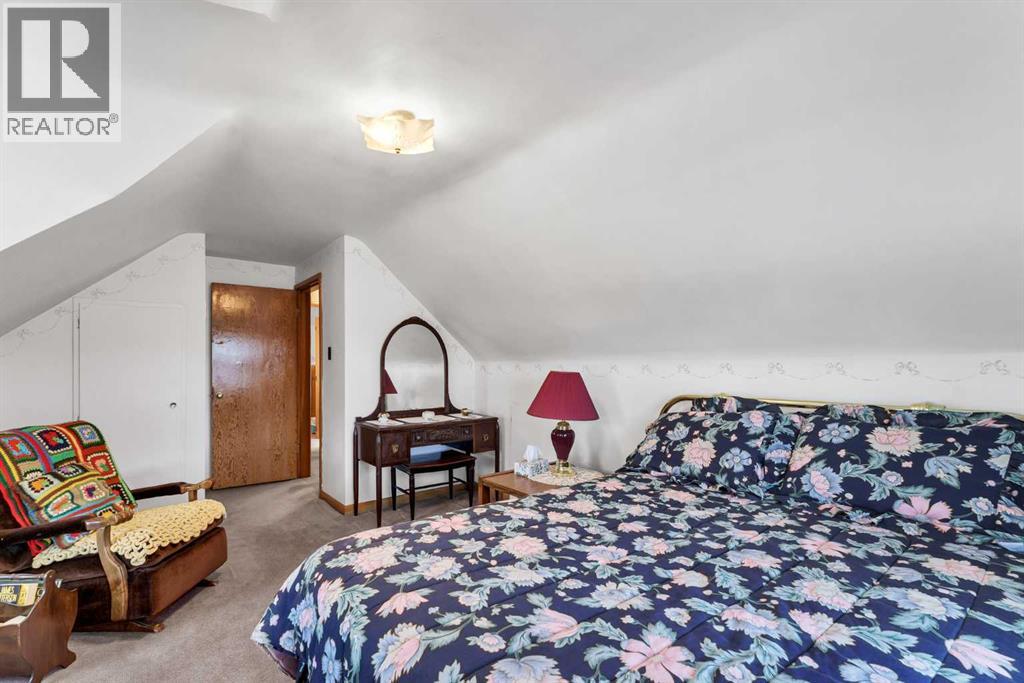 353 3 Street SW - 25