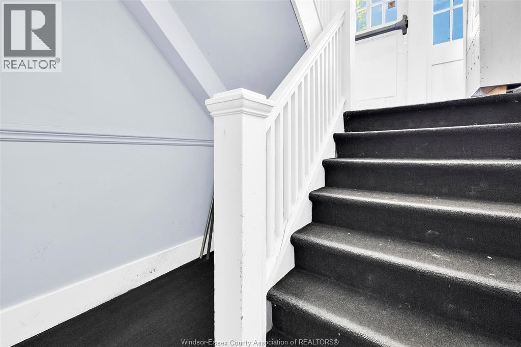 561 PARENT AVENUE - 12