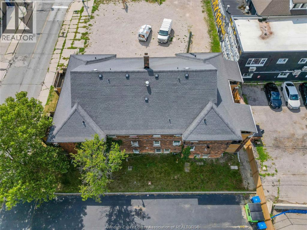 561 PARENT AVENUE - Image 5