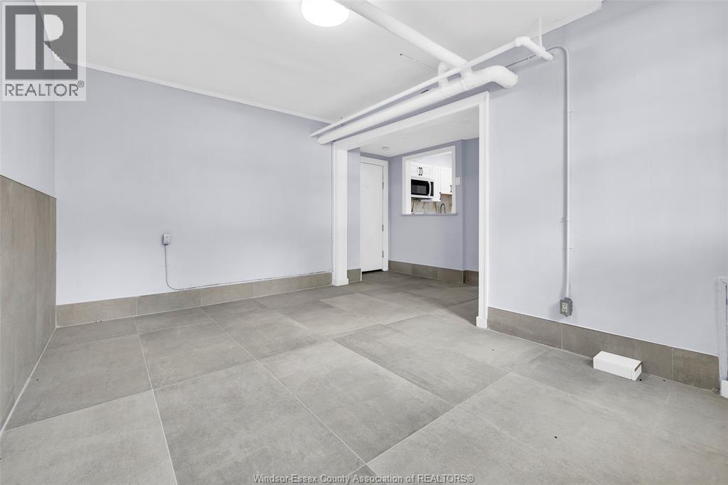 561 PARENT AVENUE - 25