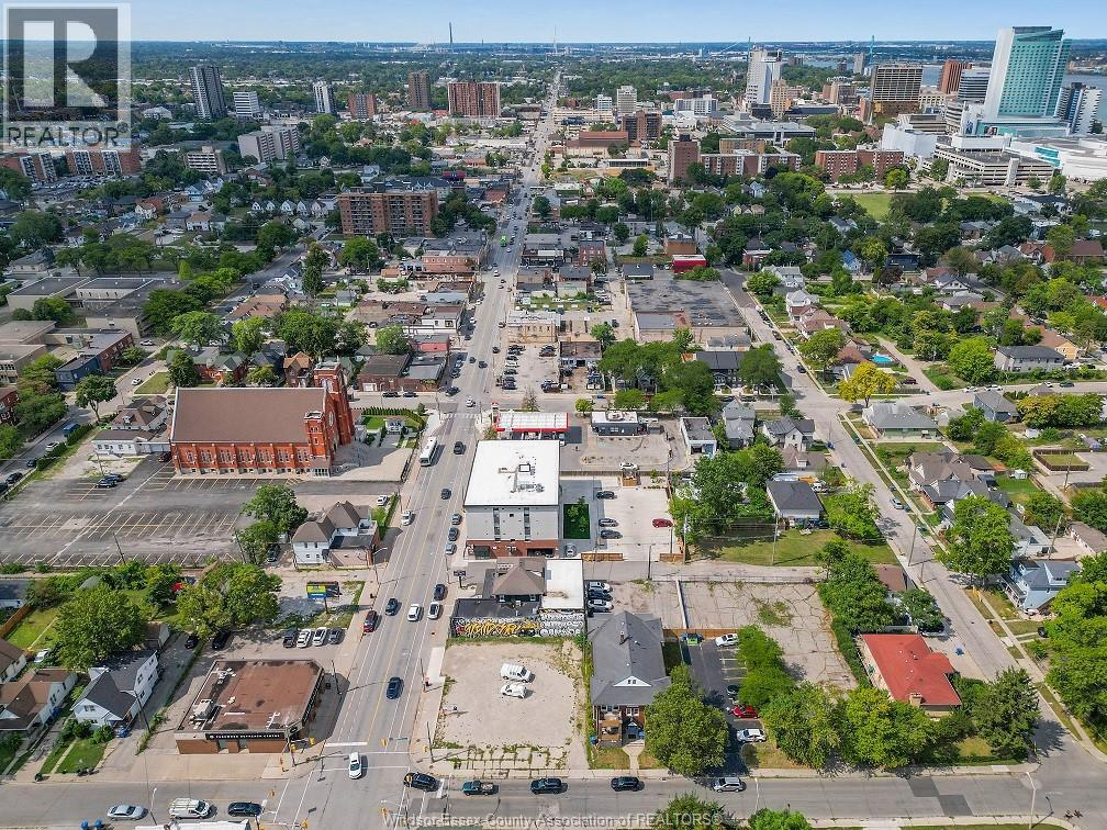 561 PARENT AVENUE - 9