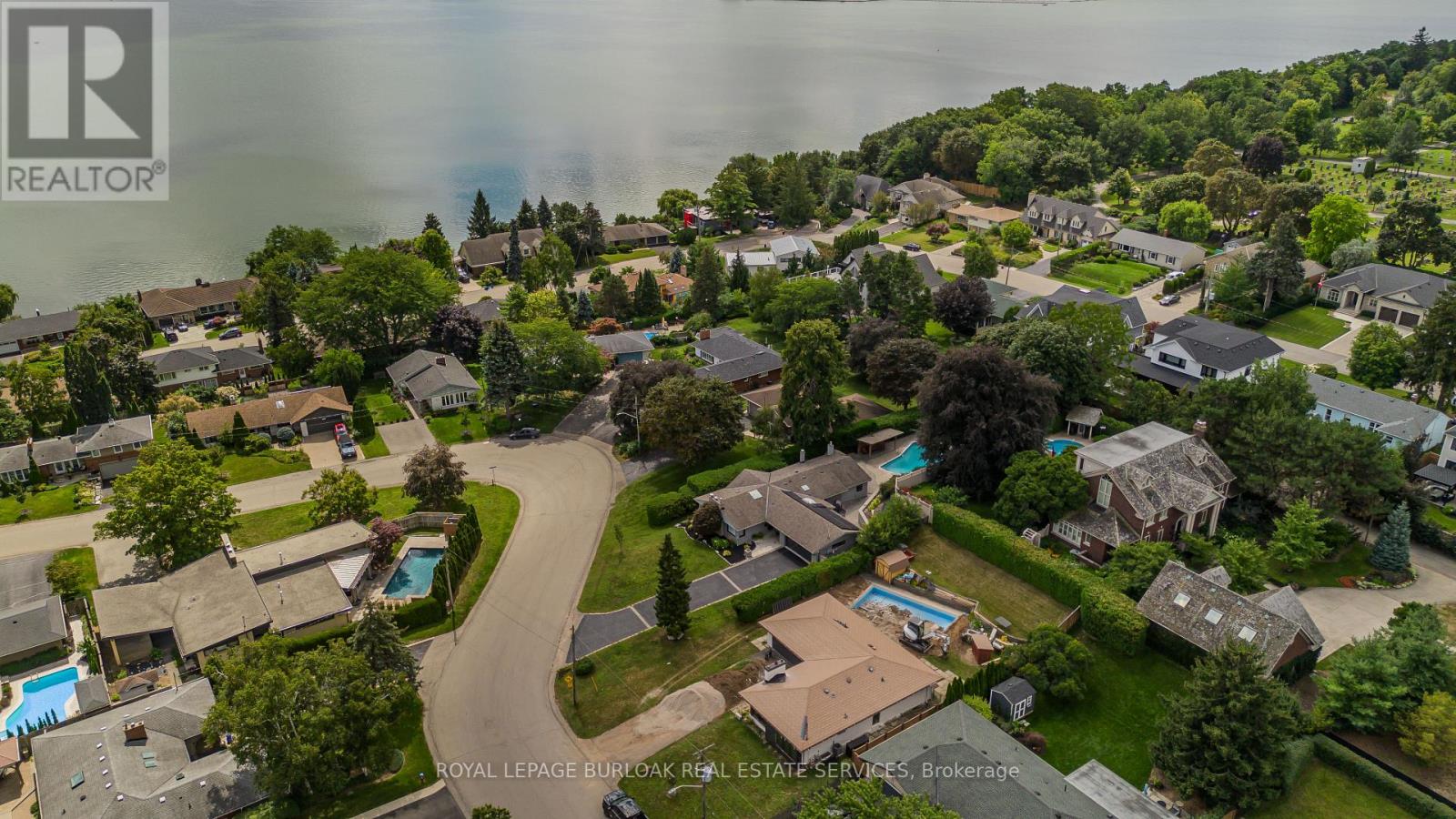 892 NORTH SHORE BOULEVARD W - Image 40