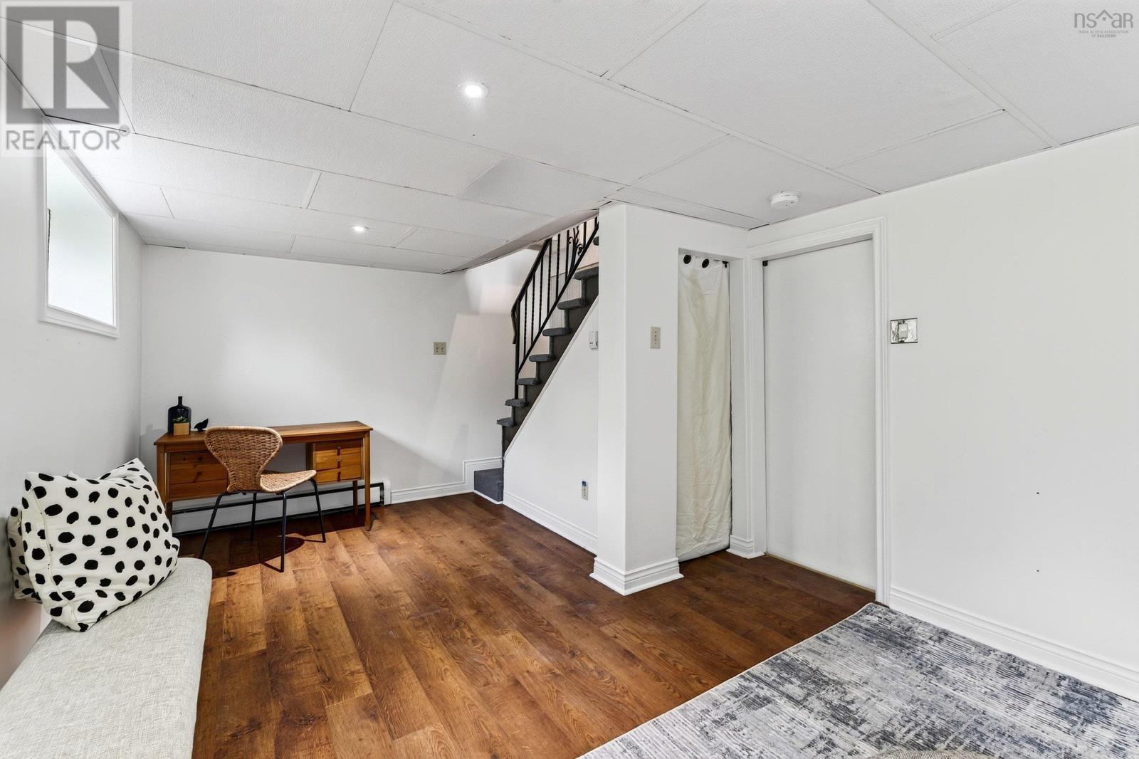 Property 42 of 49 of 1 Piers Avenue