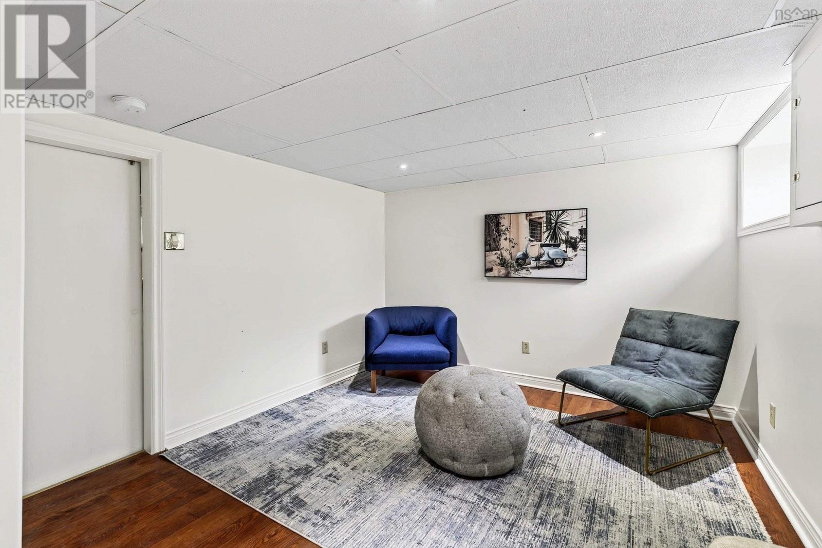 1 Piers Avenue - 41