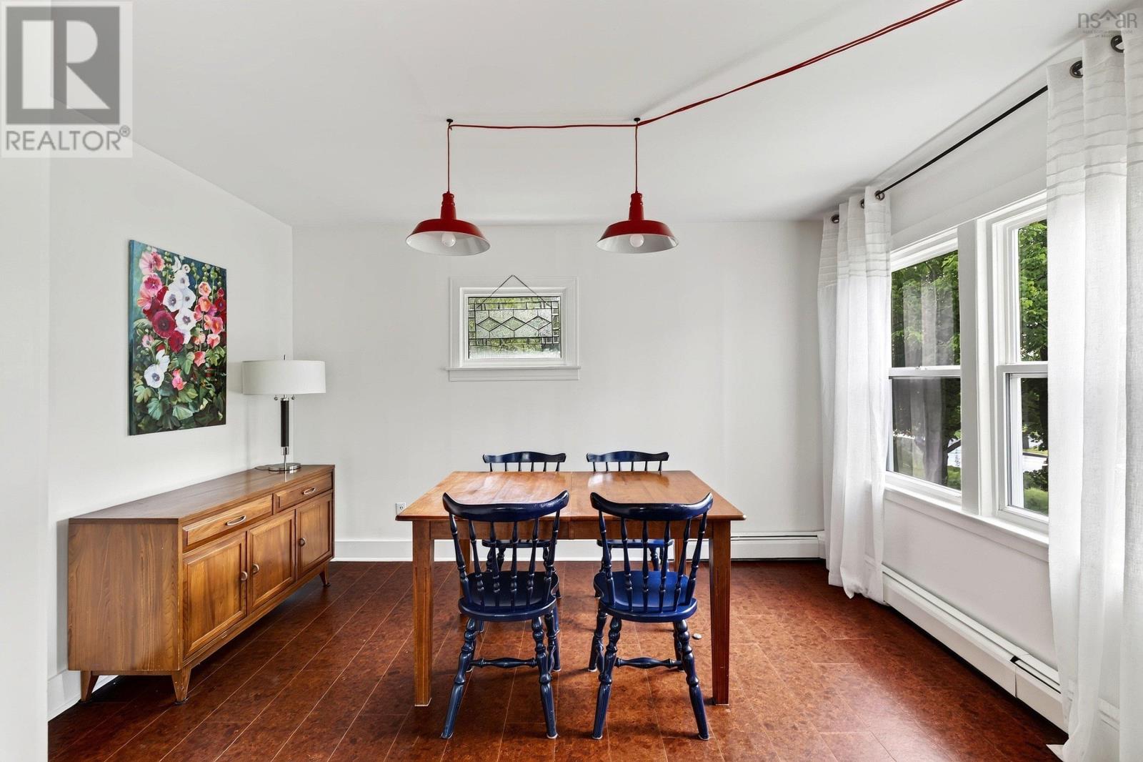 1 Piers Avenue - 25