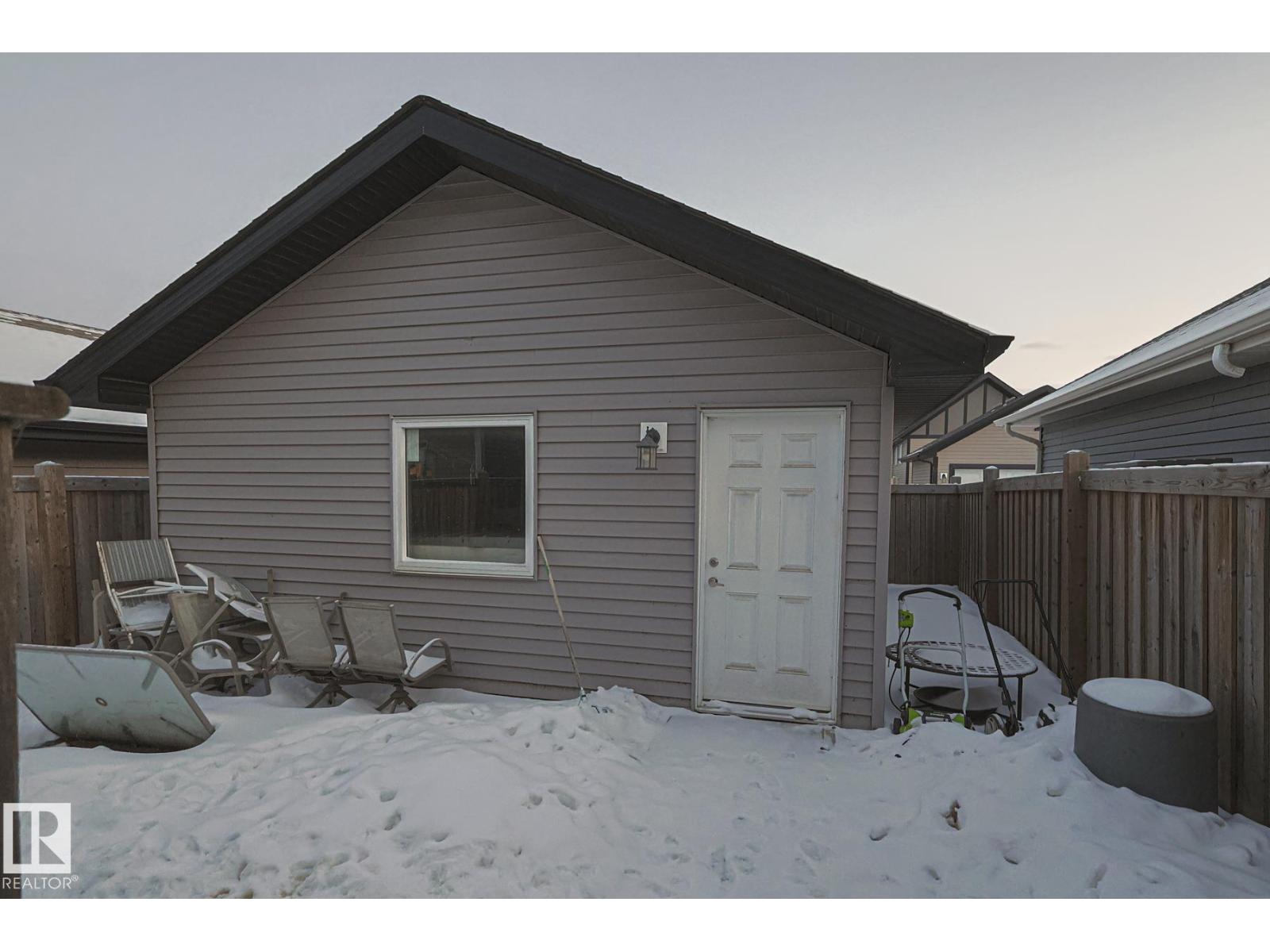 21971 91 AV NW - 13