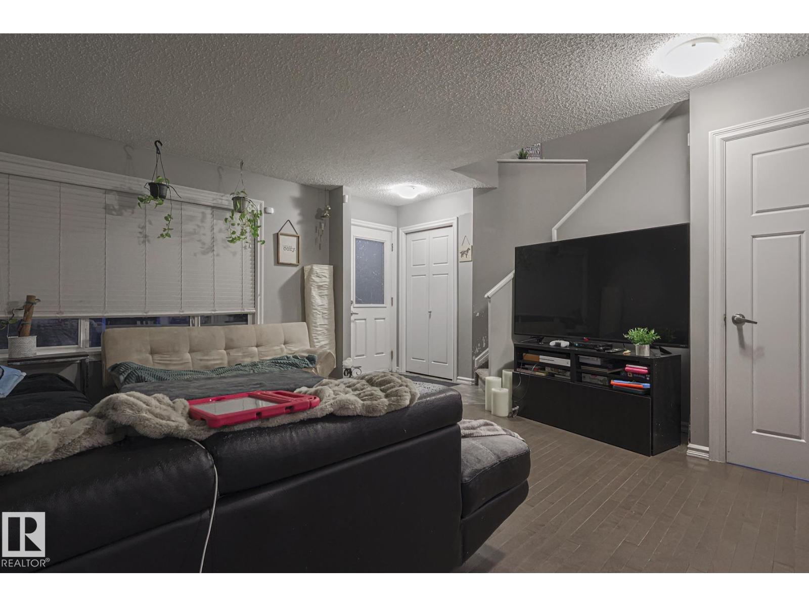 21971 91 AV NW - 23