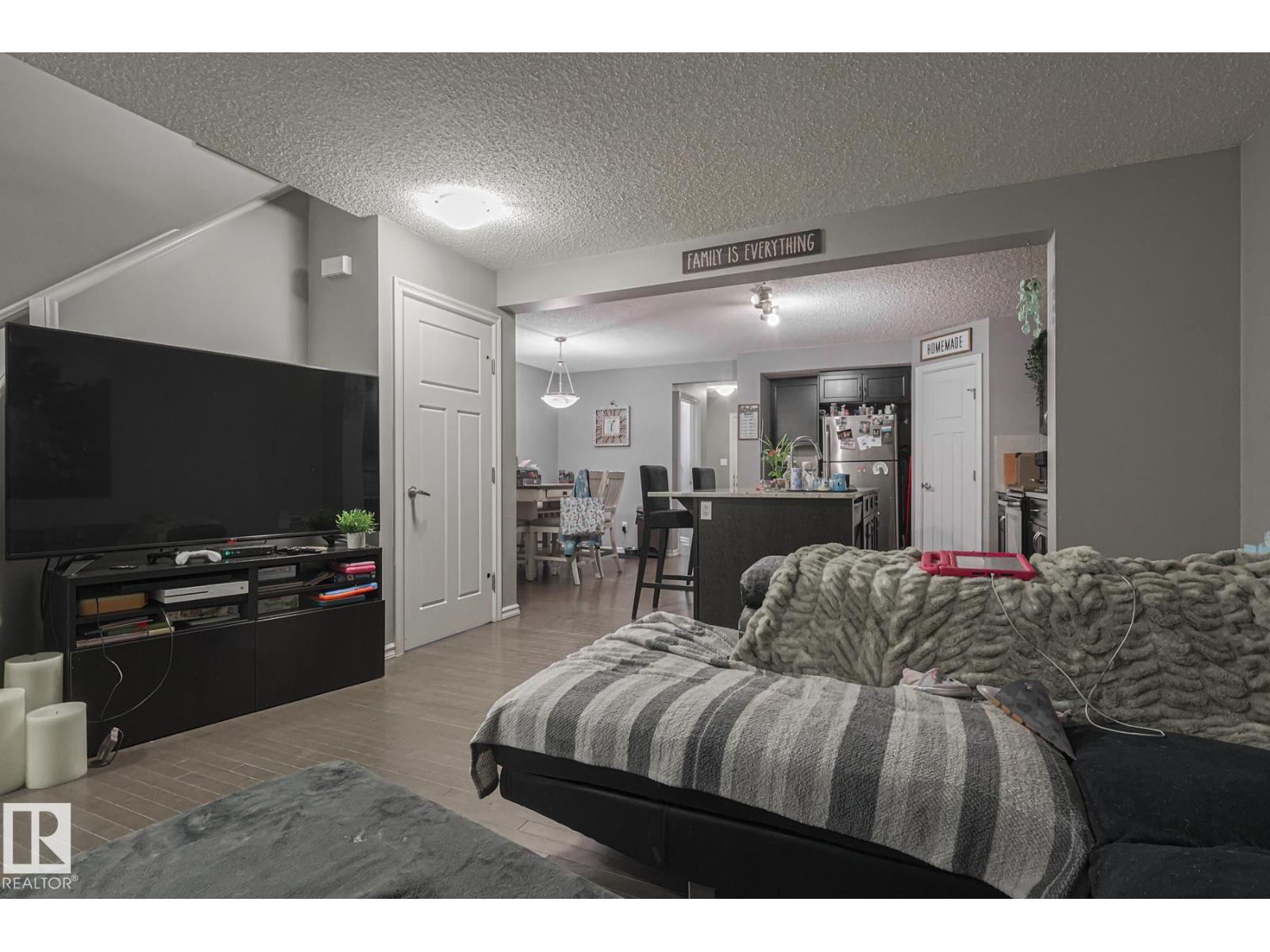 21971 91 AV NW - Image 32