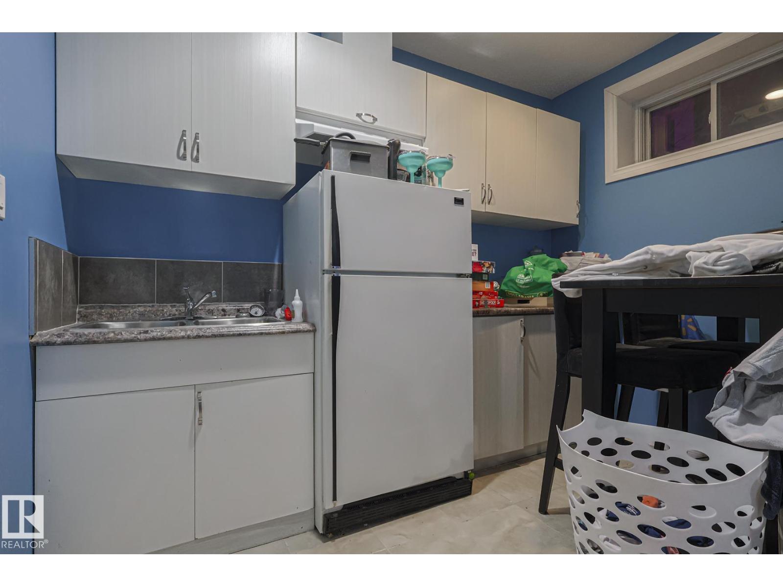 21971 91 AV NW - 40