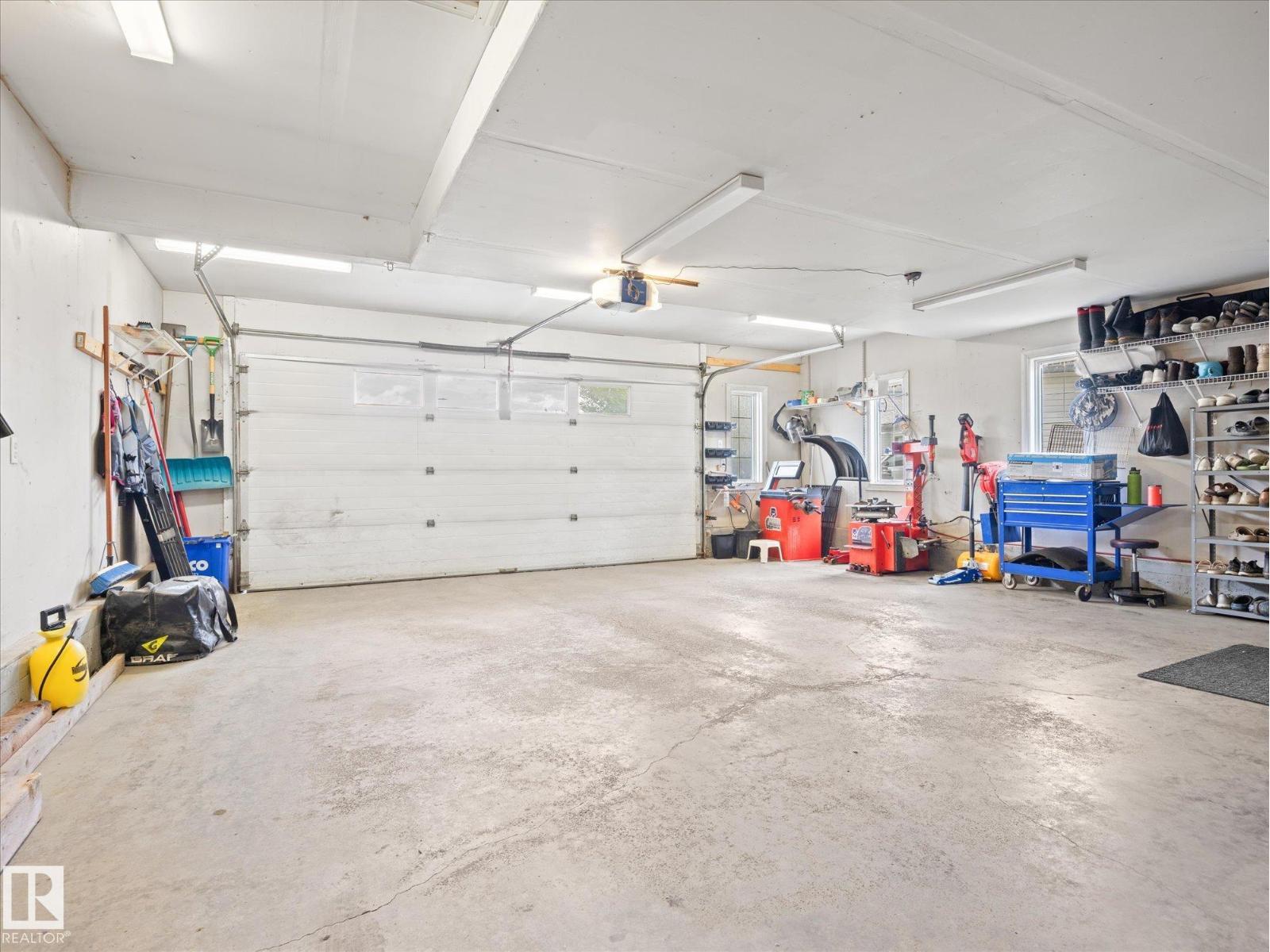 4721 56 Ave - 30
