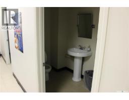432 Main Street N, Moose Jaw, SK S6H3K2 Photo 19