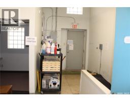 432 Main Street N, Moose Jaw, SK S6H3K2 Photo 21
