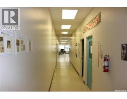 432 Main Street N, Moose Jaw, SK S6H3K2 Photo 25