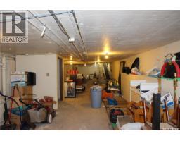 432 Main Street N, Moose Jaw, SK S6H3K2 Photo 29