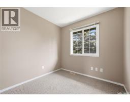 1242 Wessex Place, Regina, SK S4N7S2 Photo 17