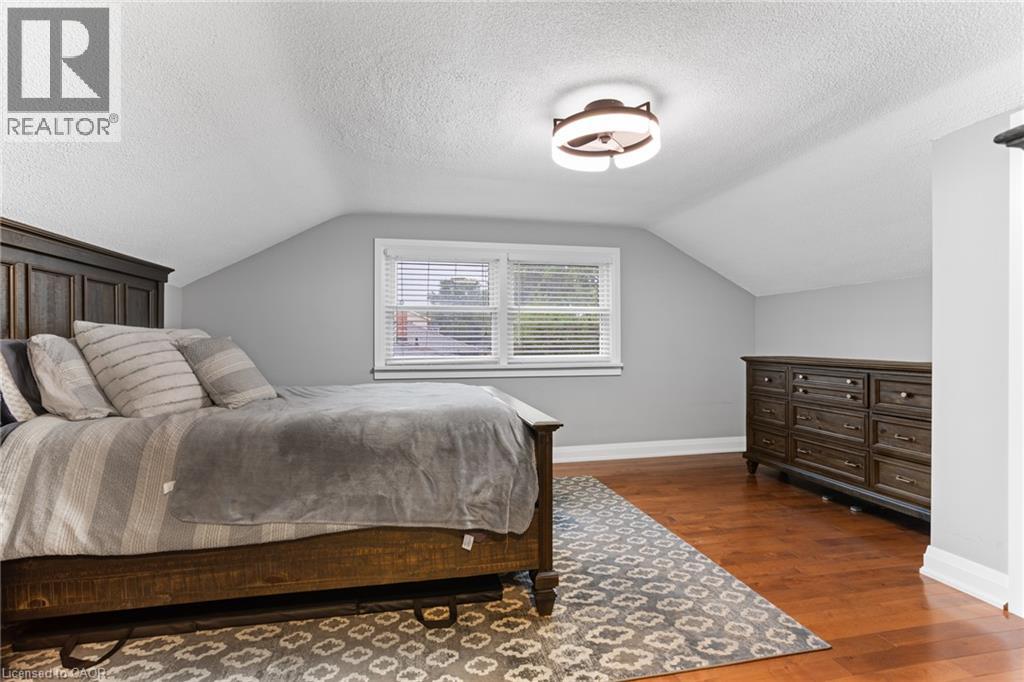 62 RANDALL Avenue - Image 16