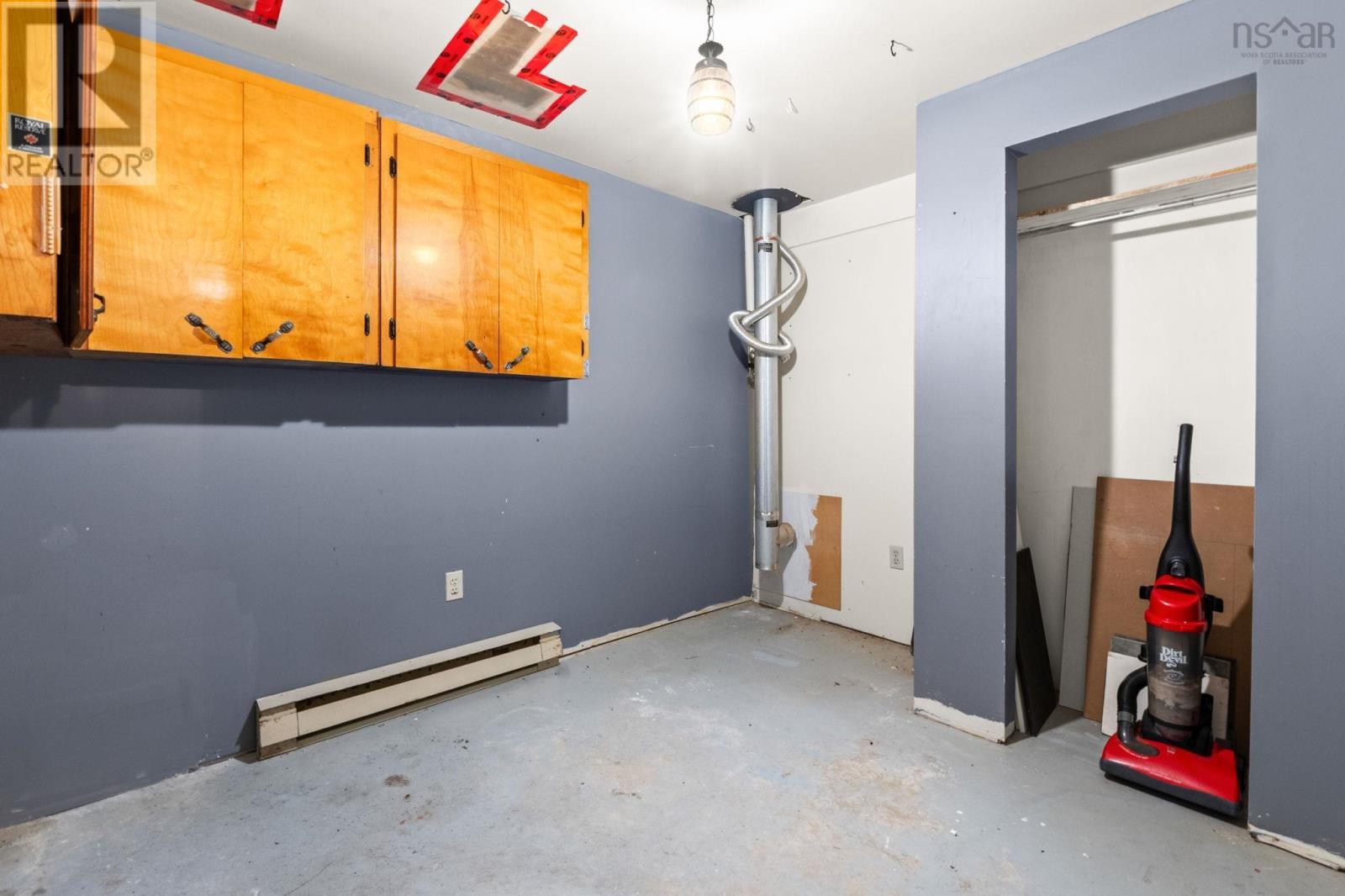 1B Smith Avenue - 34