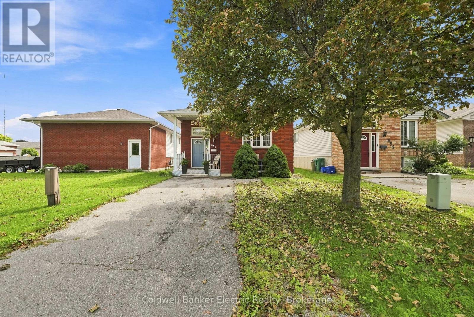 854 ABBEY LANE - 3