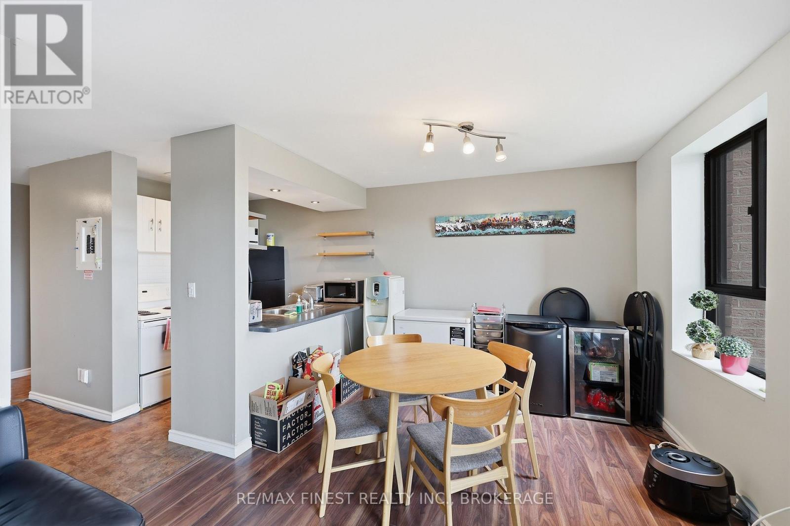 #414 17 ELDON HALL PLACE - 15