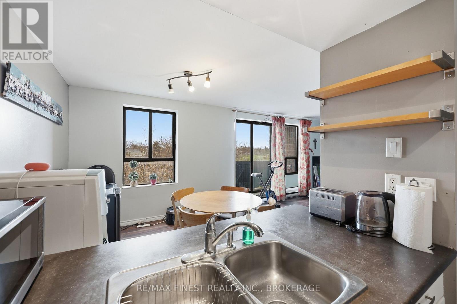 #414 17 ELDON HALL PLACE - Image 22