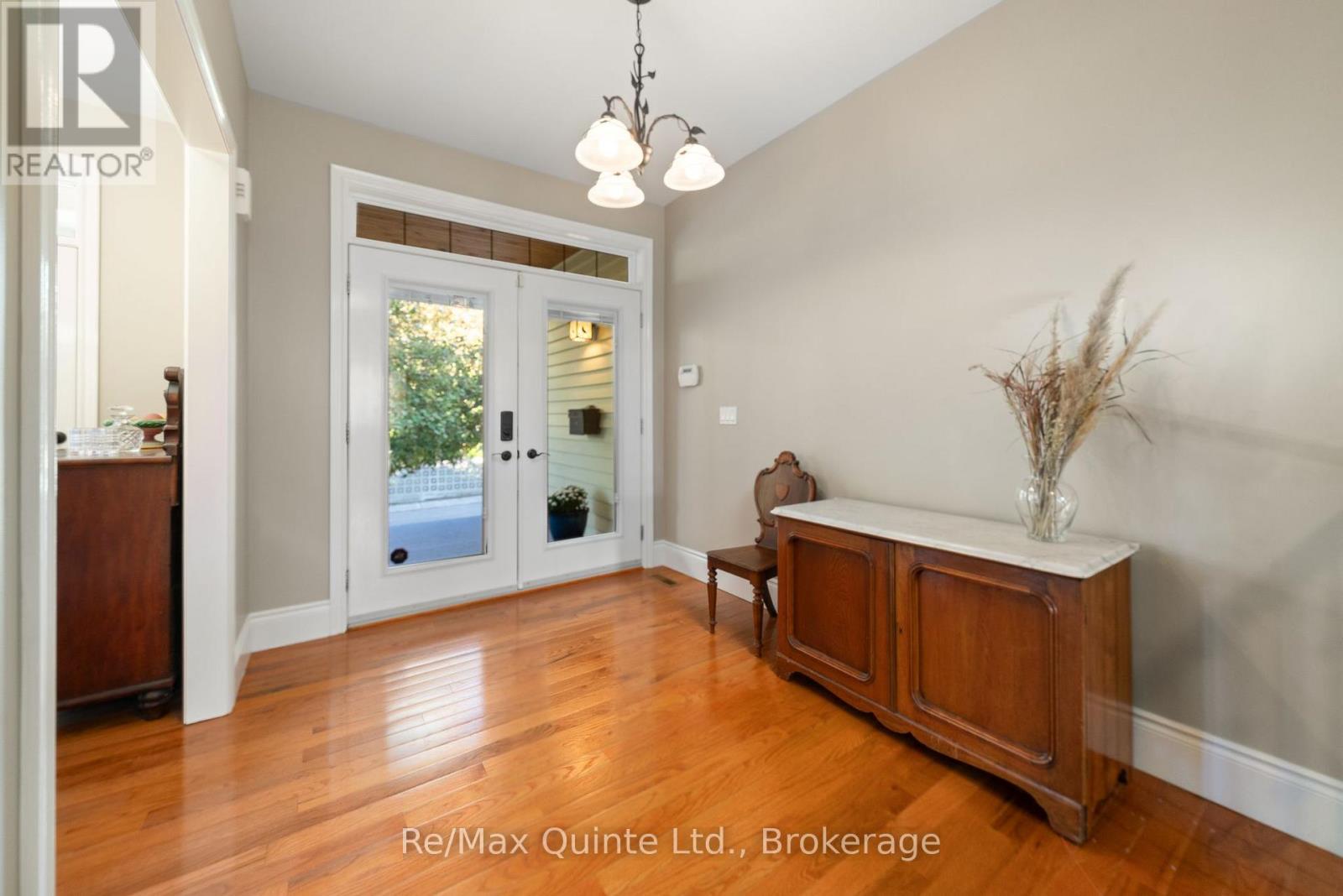 8 MOUNT PLEASANT ROAD - 10