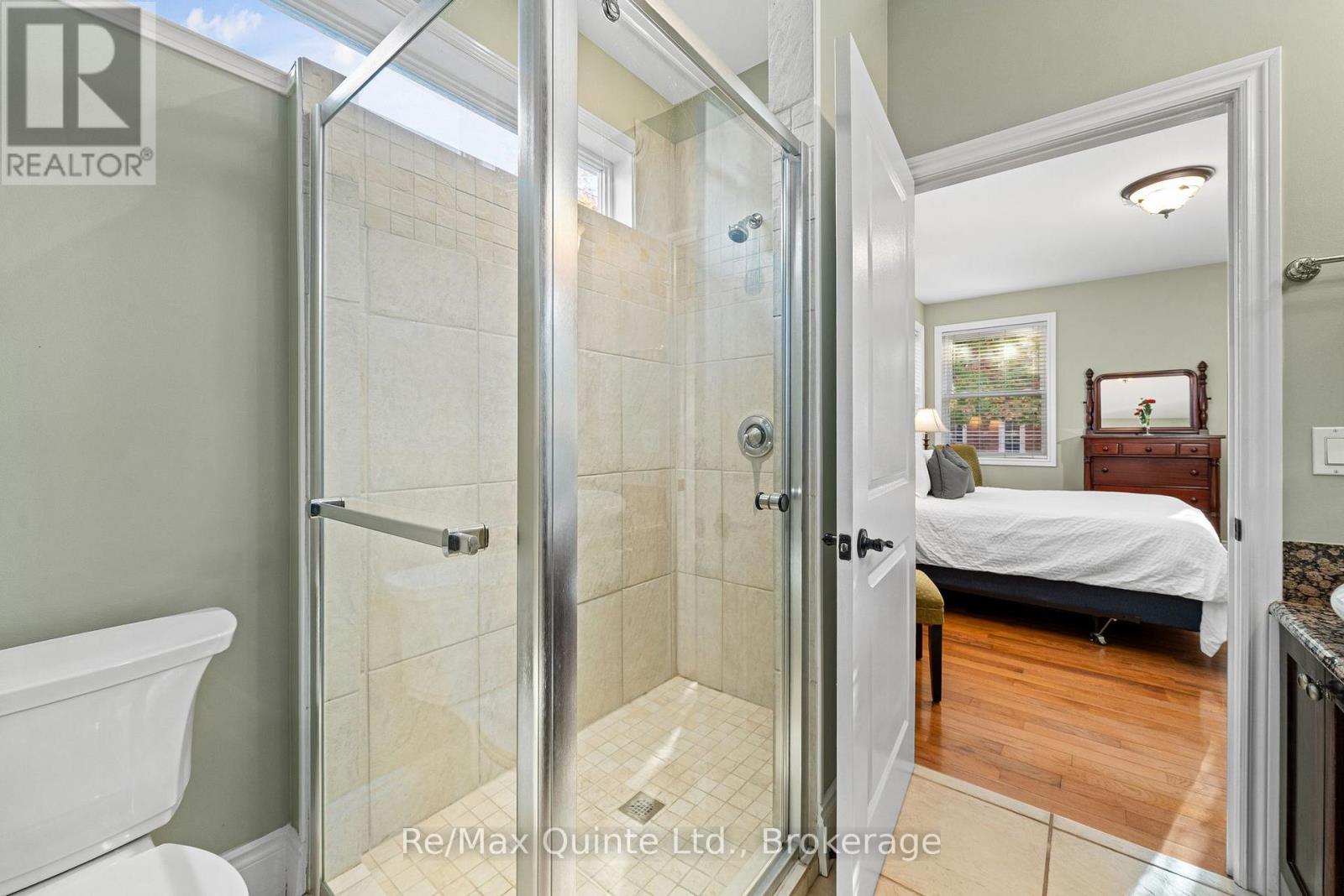 8 MOUNT PLEASANT ROAD - 24
