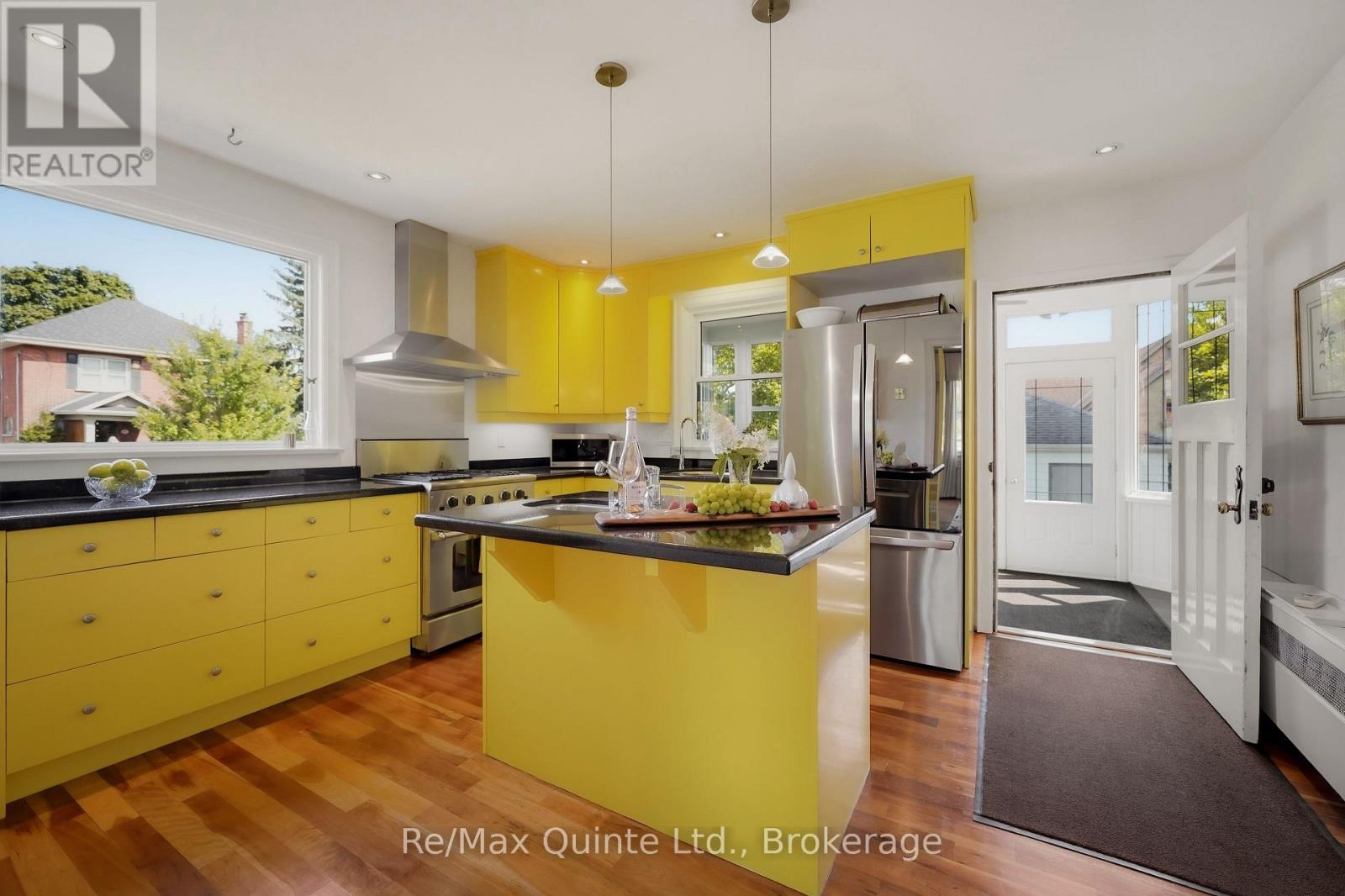 271 BRIDGE STREET EAST - Image 14