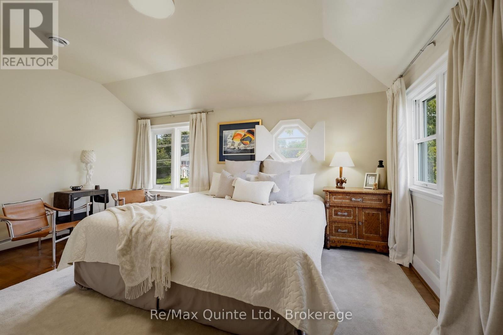 271 BRIDGE STREET EAST - Image 31