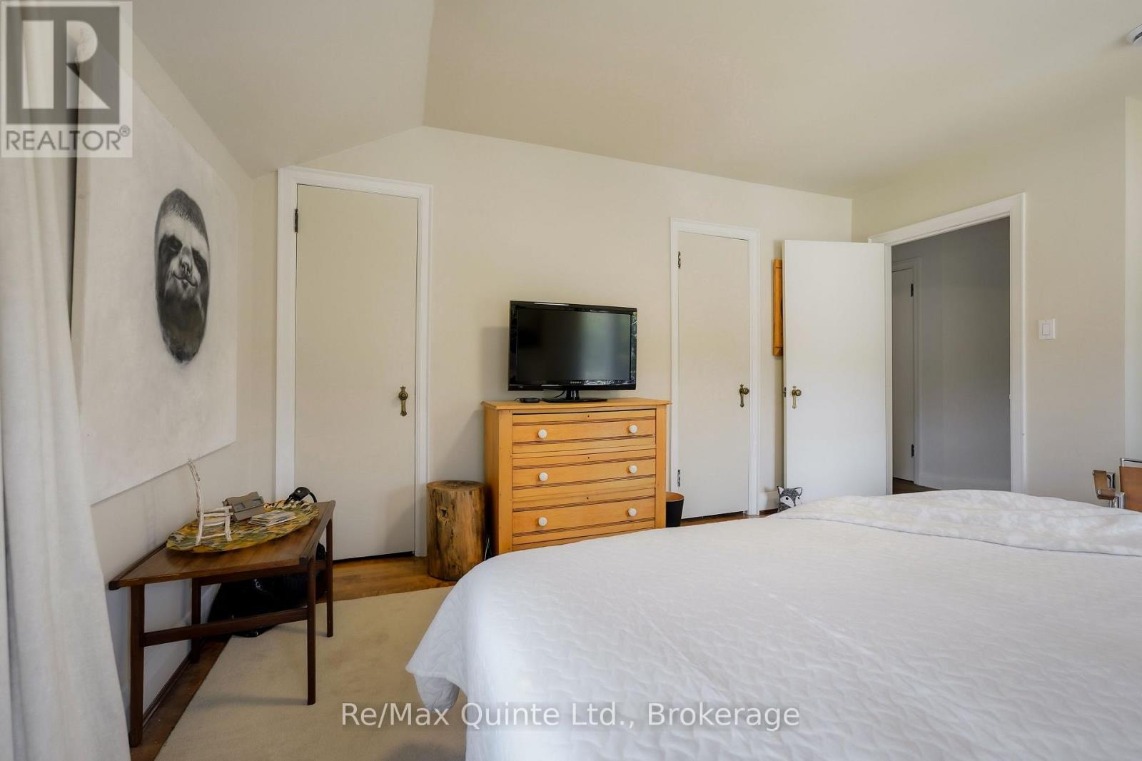 271 BRIDGE STREET EAST - Image 33