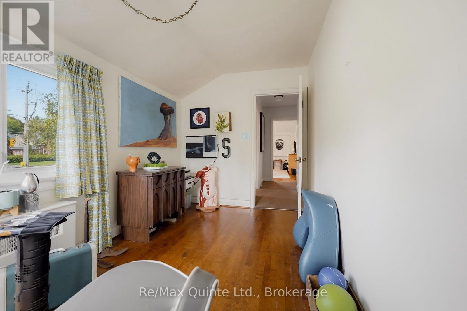 271 BRIDGE STREET EAST - 36