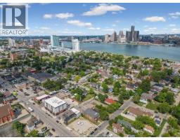 561 Parent Avenue, Windsor, ON N9A2C2 Photo 9
