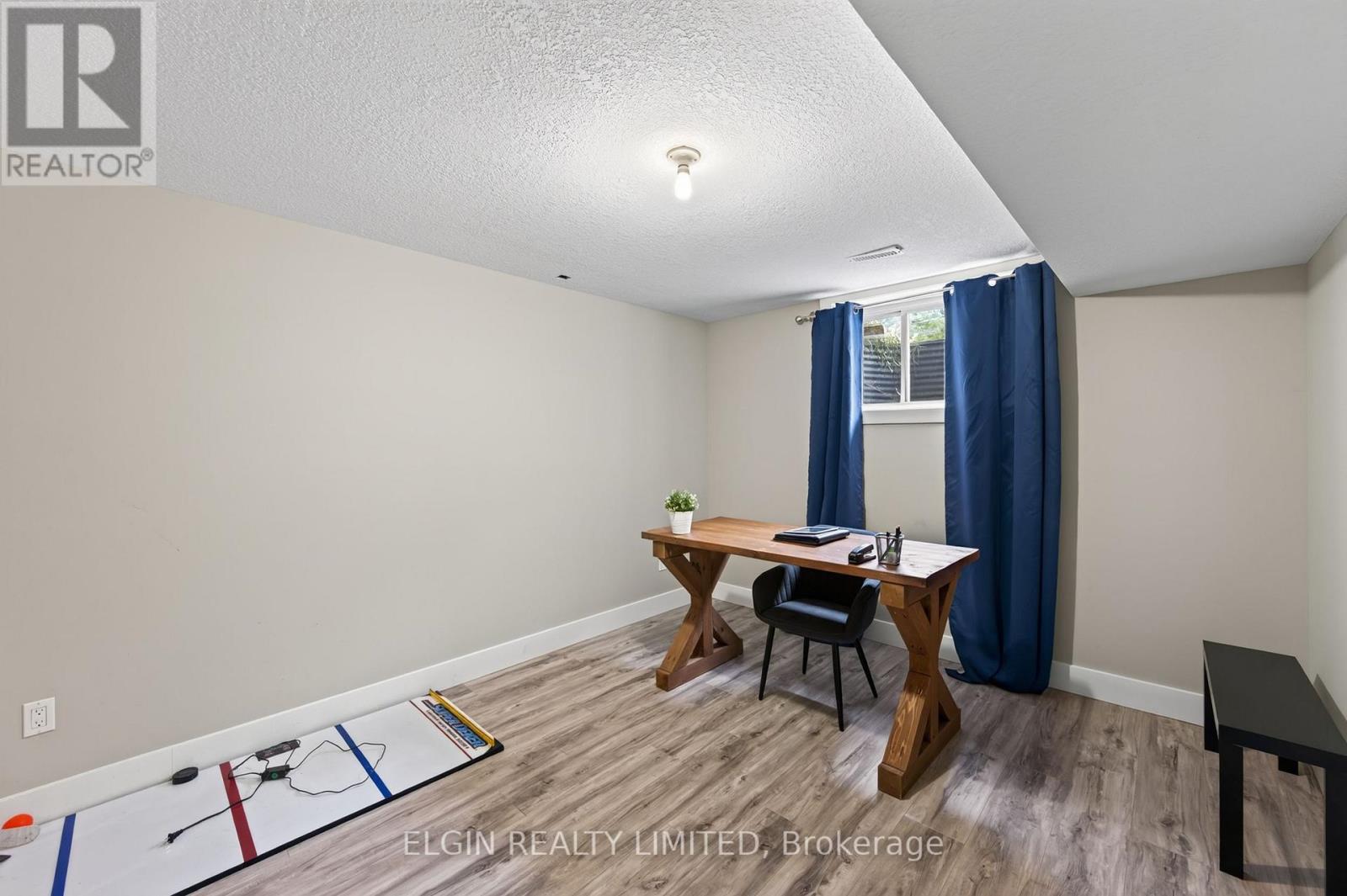 26 BLOSSOM RIDGE - Image 32