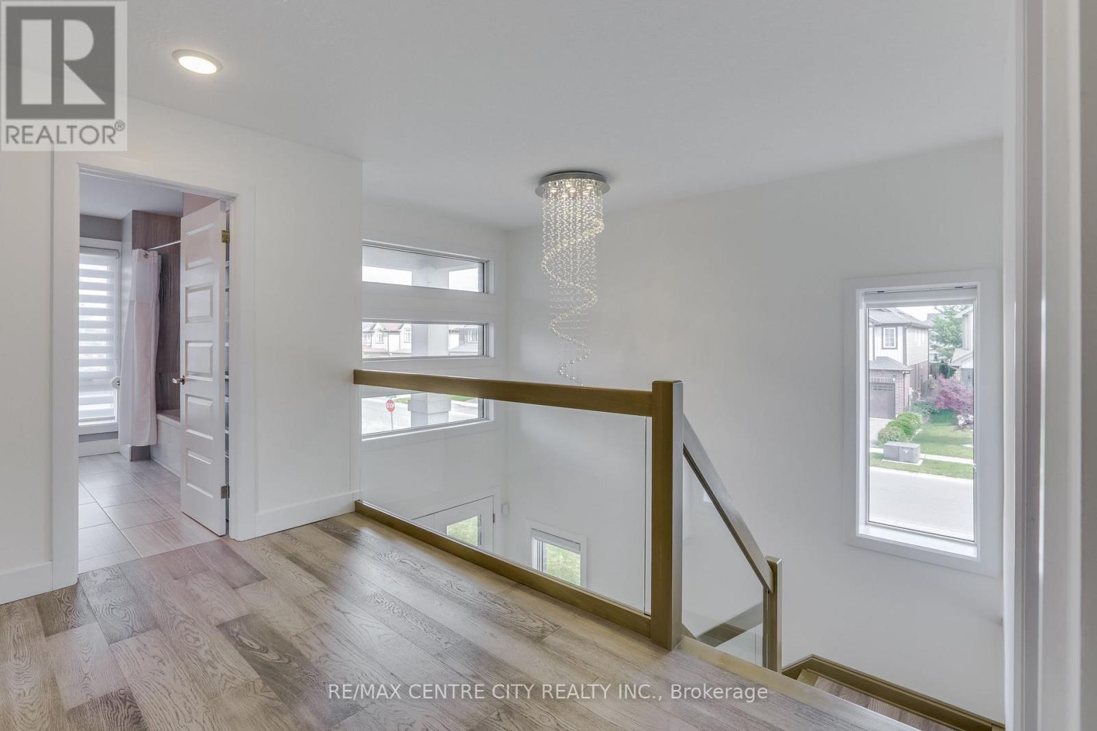 1762 DEWAR PLACE - Image 18