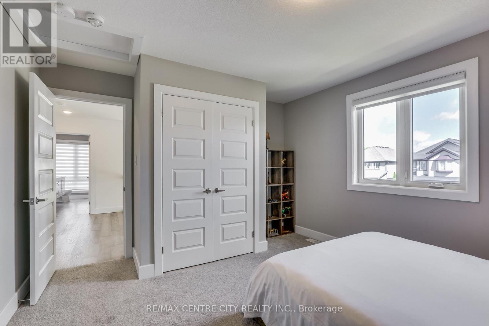 1762 DEWAR PLACE - Image 20