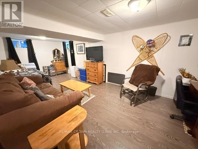 13 OAK STREET - Image 39