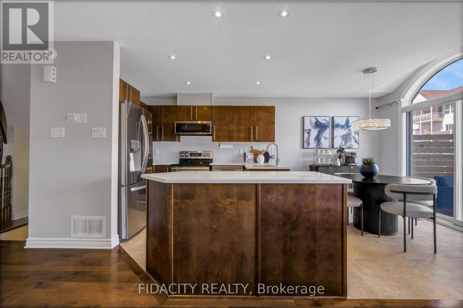380 GOLDENBROOK WAY - 10