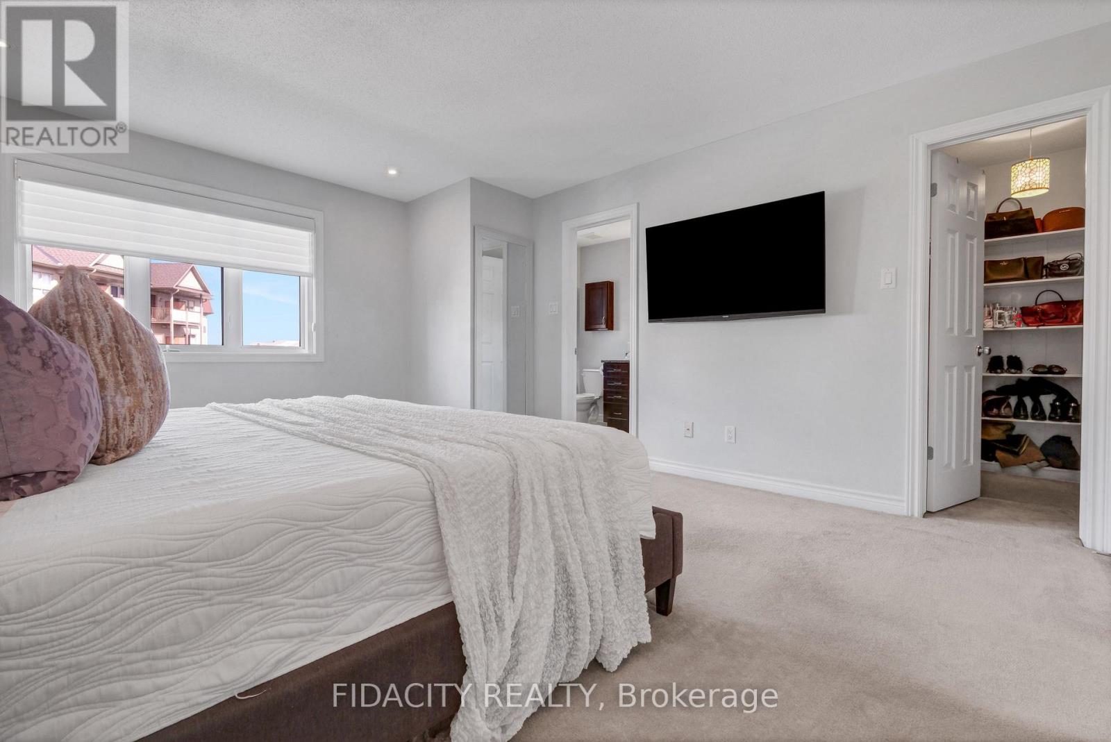 380 GOLDENBROOK WAY - Image 16