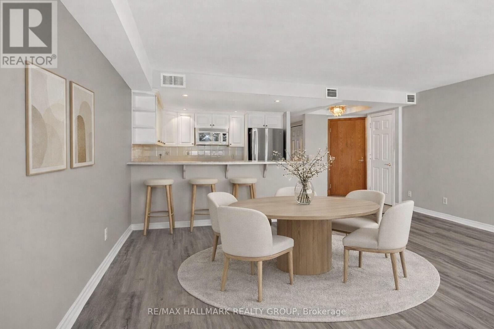 #2B 51 ROBSON COURT - 12