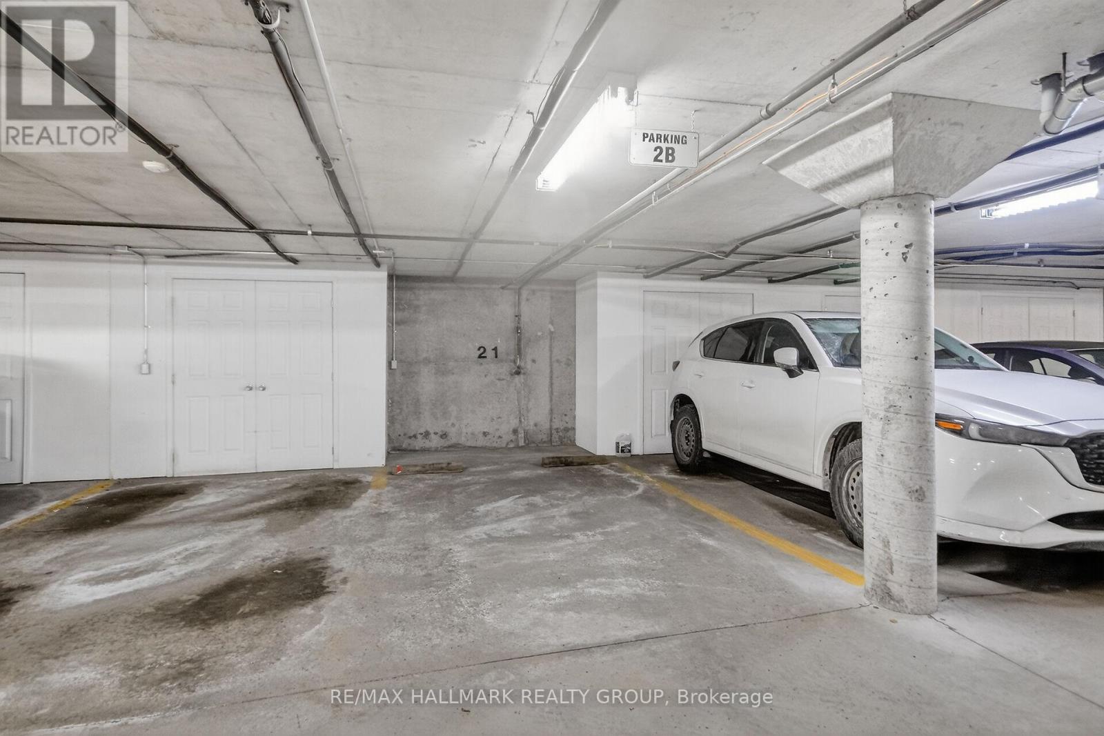 #2B 51 ROBSON COURT - 35