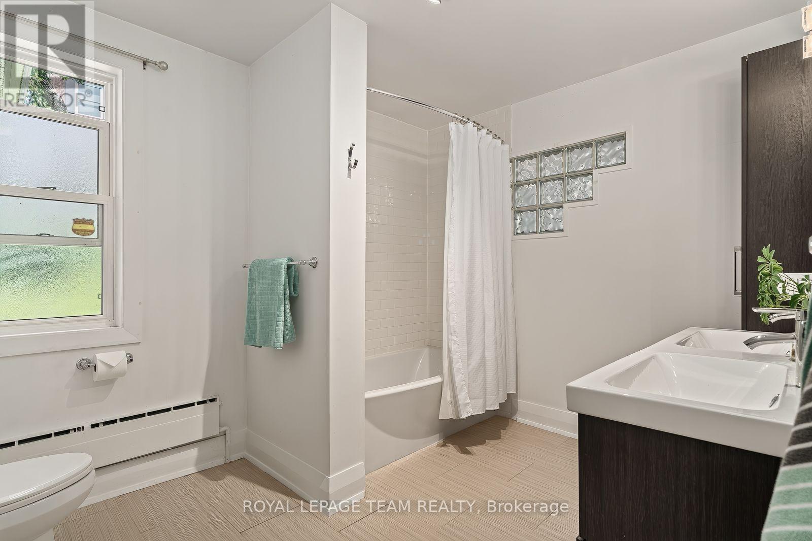 111 IVY CRESCENT - Image 14