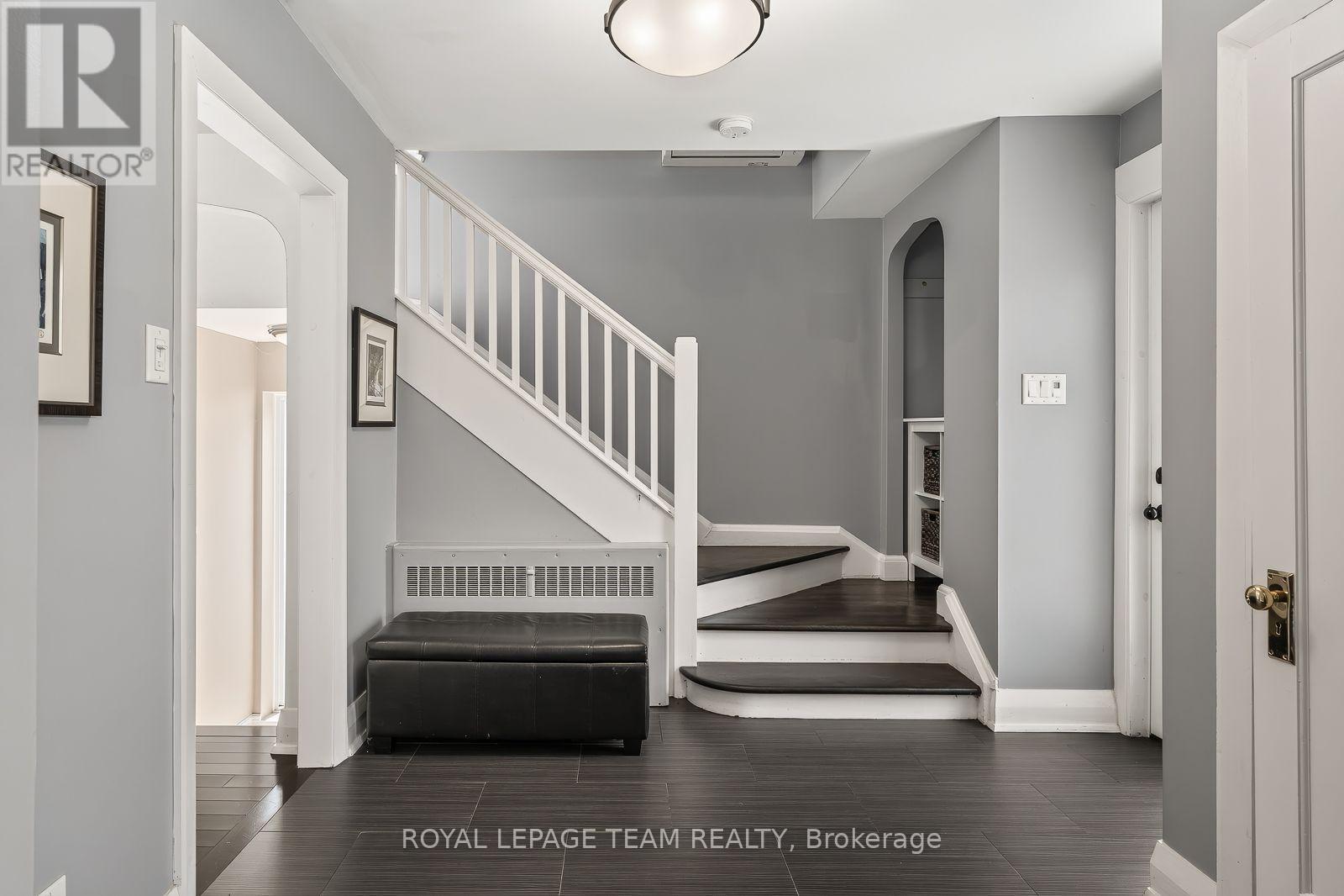 111 IVY CRESCENT - 17