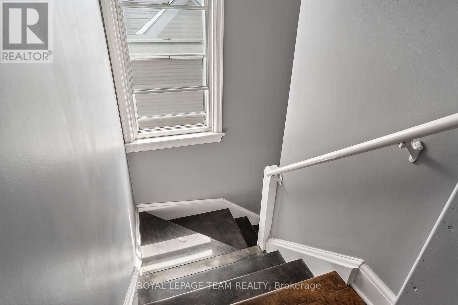 111 IVY CRESCENT - Image 26