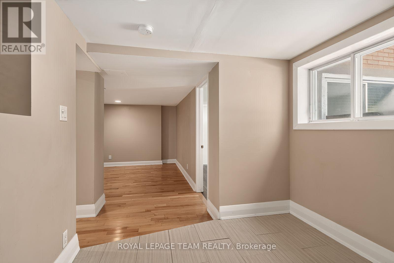 111 IVY CRESCENT - Image 28
