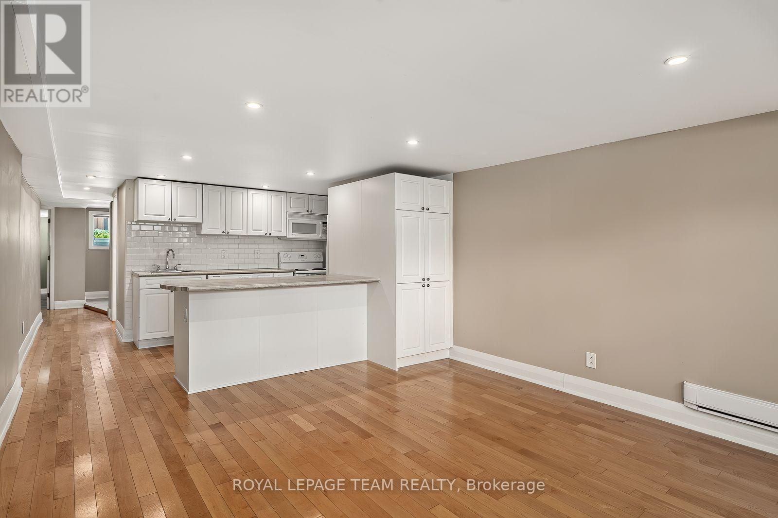 111 IVY CRESCENT - Image 35