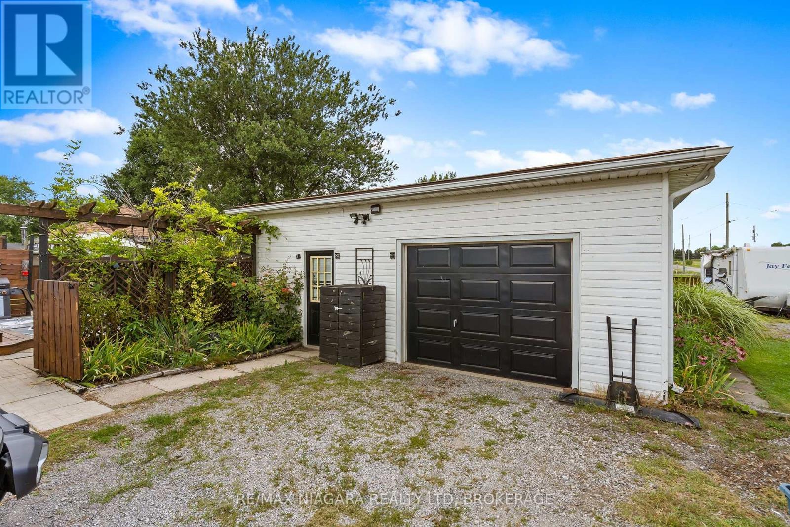 1470 KILLALY STREET E - Image 37
