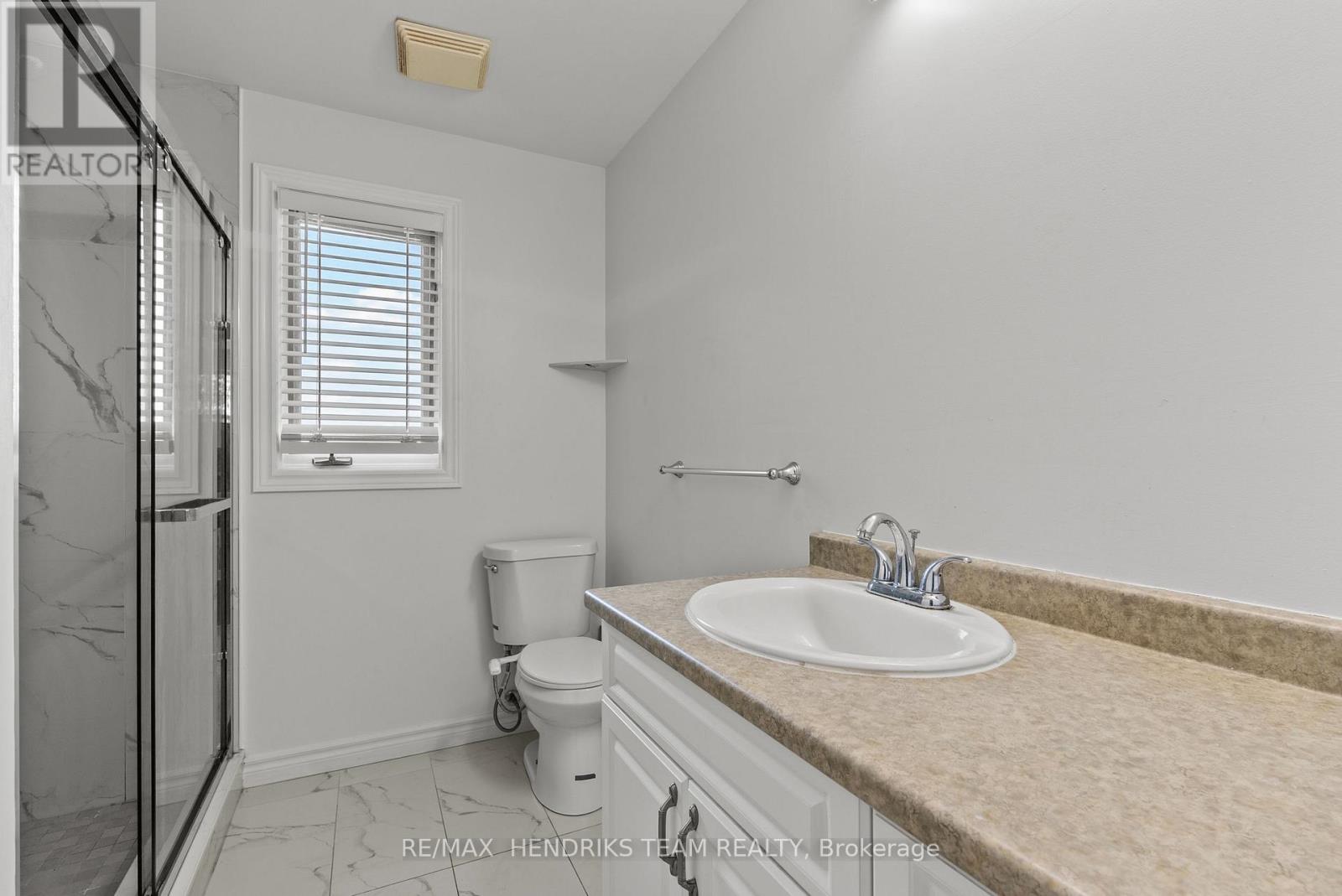1648 Third Avenue — photo 23