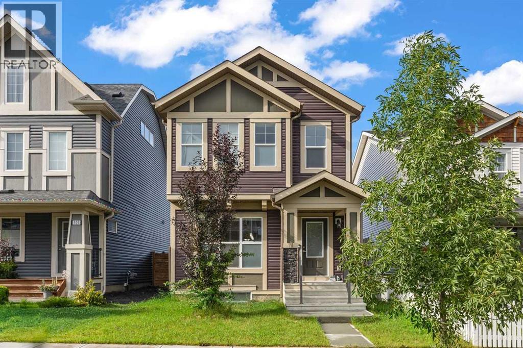 111 Hillcrest Close SW - 1