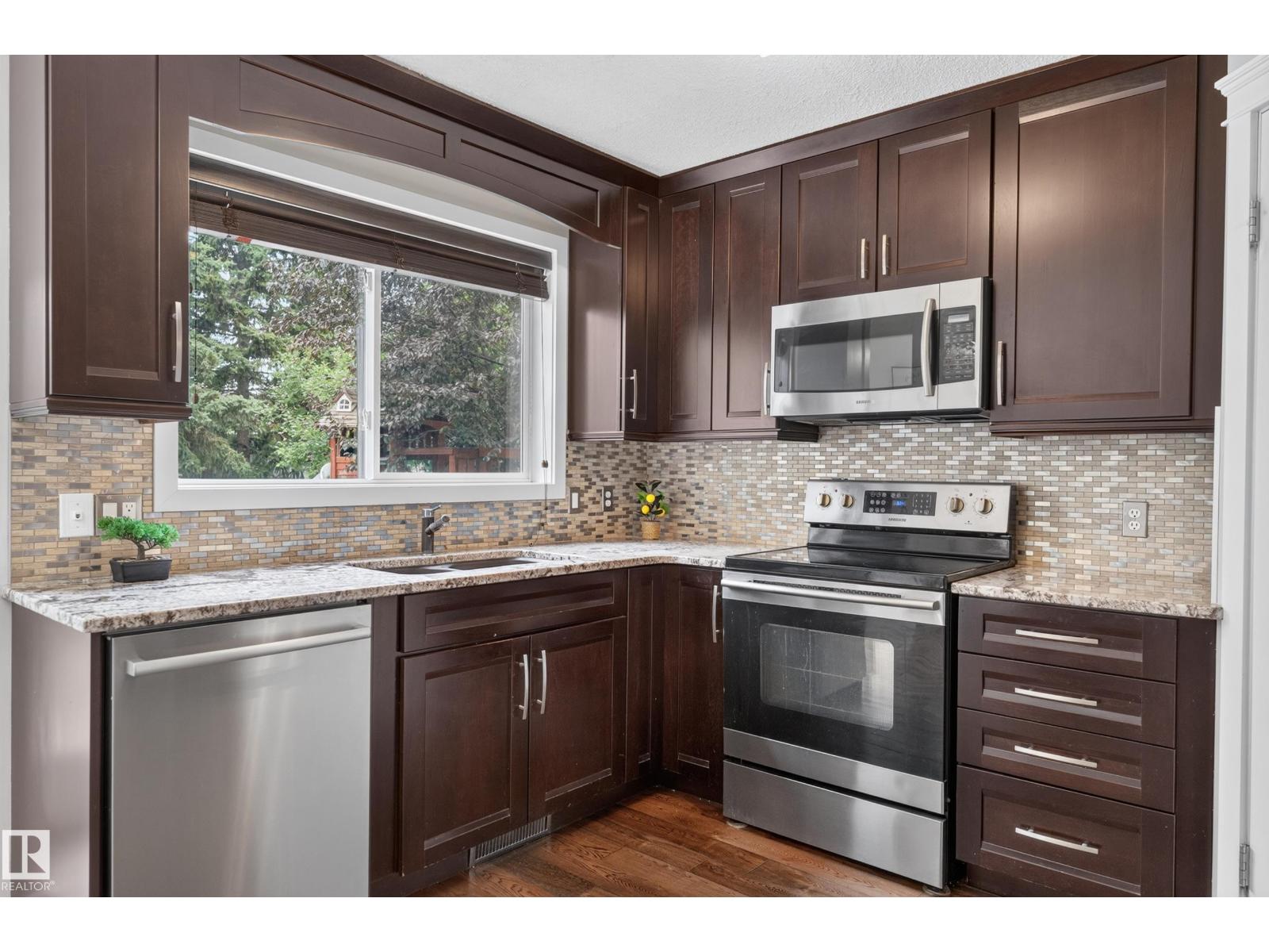 12724 148 AV NW - 19