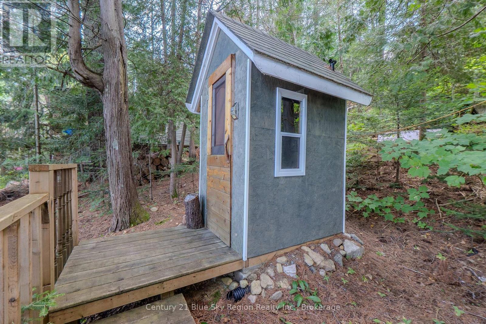 153 WHITE PINE ROAD - Image 32