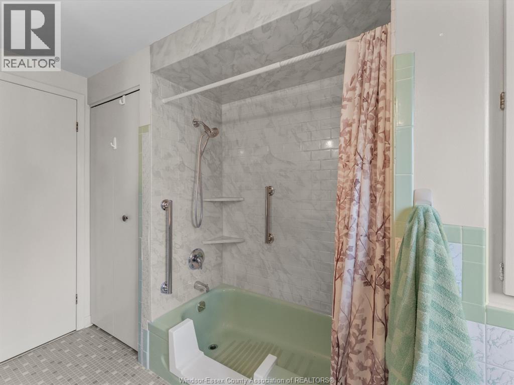 5830 Canada - Image 20